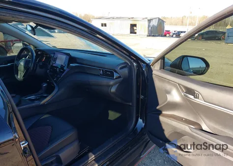 2021 Toyota Camry Trd z USA, uszkodzony, nr VIN 4T1KZ1AK0MU056471